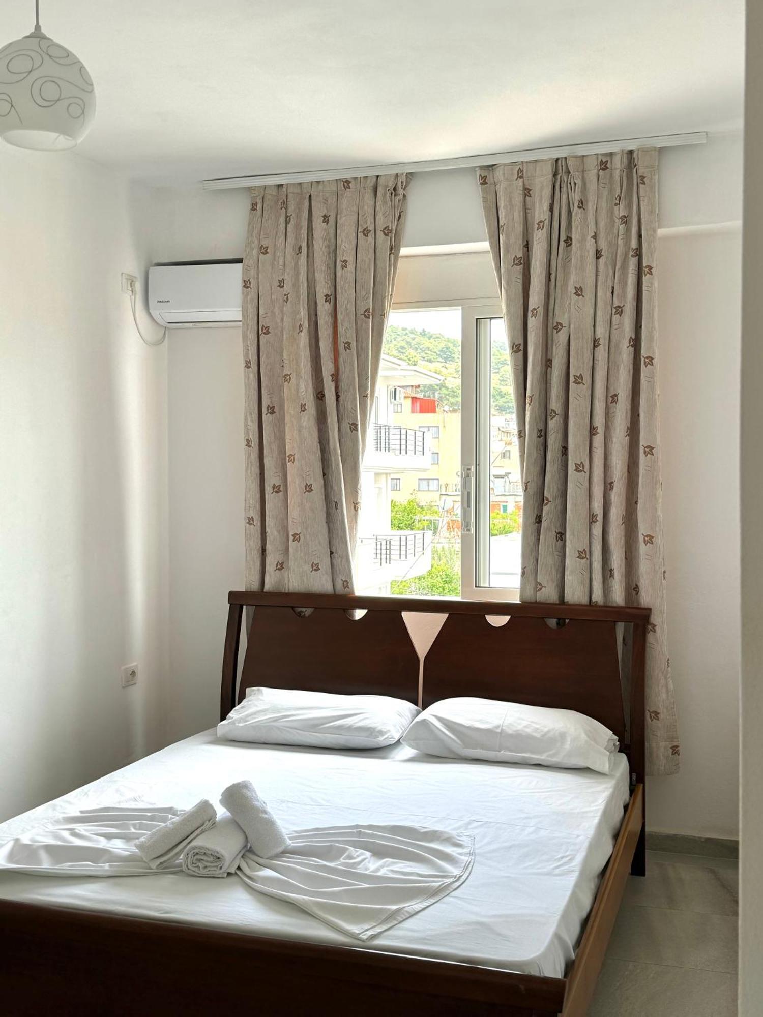 L.T. Noy'S Apartment Sarandë Eksteriør bilde