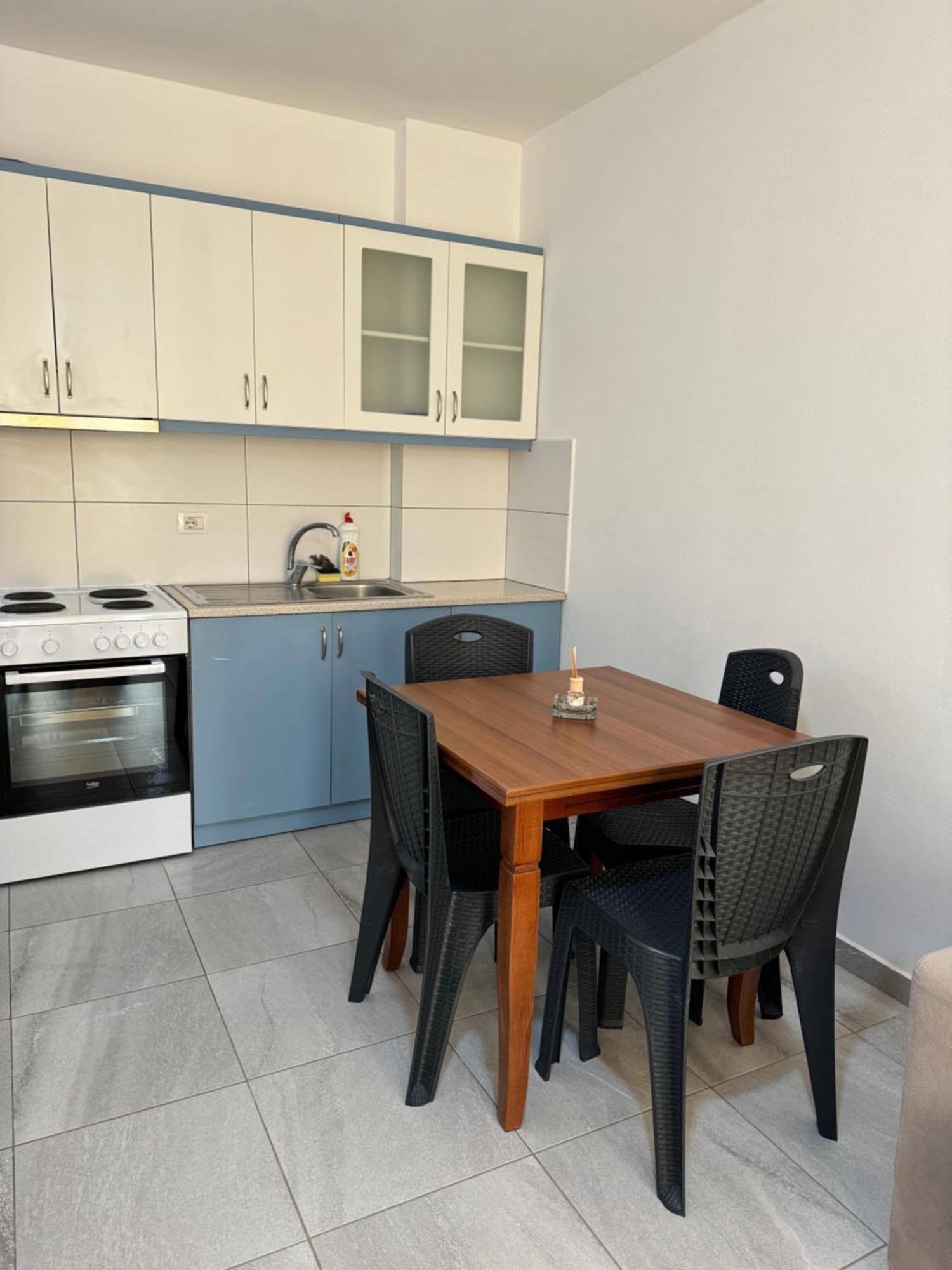 L.T. Noy'S Apartment Sarandë Eksteriør bilde